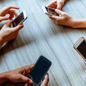 স্মার্টফোন কি স্লো হয়ে গেছে? এই ৮টি ম্যাজিক টিপস মানলে মোবাইল ছুটবে রকেটের গতিতে! স্মার্টফোন কি স্লো হয়ে গেছে? এই ৮টি ম্যাজিক টিপস মানলে মোবাইল ছুটবে রকেটের গতিতে!