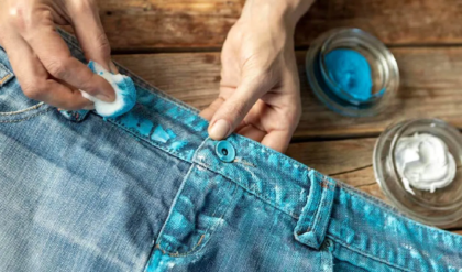 দামী জিন্স কয়েক ধোয়াতেই পুরনো দেখাচ্ছে? রং উজ্জ্বল রাখতে ধোয়ার সময় করুন এই ১টি কাজ!