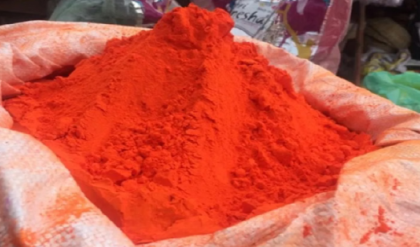 ফল বেরোনোর আগেই ফালাকাটায় ‘গেরুয়া’ সুনামি! বাজারে সবুজের চেয়ে কয়েকগুণ বেশি বিকোচ্ছে গেরুয়া আবীর