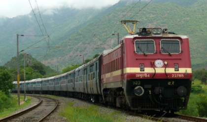 ভারতীয় রেলে ৩০,০০০ চাকরি ছাঁটাই? সোশ্যাল মিডিয়ায় ভাইরাল খবর নিয়ে মুখ খুলল রেল মন্ত্রক