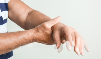 আপনার হাঁটাচলায় কি অদ্ভুত পরিবর্তন আসছে? পারকিনসন রোগের এই সতর্কবার্তাগুলো এড়িয়ে যাবেন না!