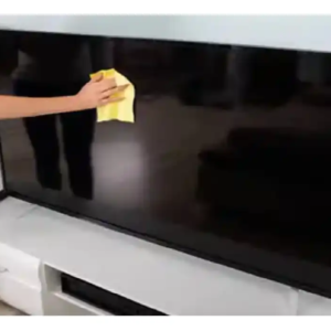 স্মার্ট টিভি পরিষ্কার করতে গিয়ে স্ক্রিন নষ্ট করছেন না তো? জেনে নিন সুরক্ষিত রাখার সঠিক উপায়