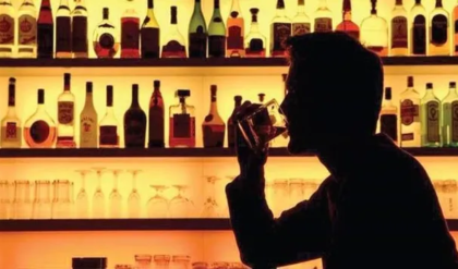 মদের অস্বাভাবিক চাহিদায় রাশ টানতে বড় পদক্ষেপ আবগারি দফতরের, ভোটের ৯৬ ঘণ্টা আগেই পড়বে ঝাঁপ