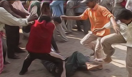 ভোটের মুখে রণক্ষেত্র আসানসোল! মদ্যপ অবস্থায় পুলিশের গাড়ি চালিয়ে তাণ্ডব, গণপিটুনি চালককে