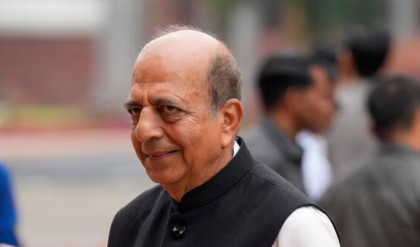 কূটনীতির অঙ্ক বদলাতে পদ্মাপারে দীনেশ! তিন দশকের প্রথা ভেঙে কেন ঢাকার দূত প্রাক্তন রেলমন্ত্রী?