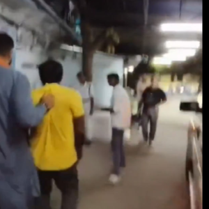 ‘ছেলের মতো তোকেও ঝোলাব!’ নিহত বিজেপি কর্মীর মাকে হুমকি, অভিযুক্ত তৃণমূল কর্মীর কলার ধরে থানায় তরুণজ্যোতি