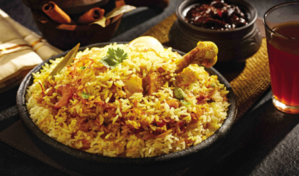 তিন দিনের বাসি বিরিয়ানিই গরম করে ডেলিভারি! হায়দরাবাদের নামী রেস্তোরাঁয় হানা পুলিশের তিন দিনের বাসি বিরিয়ানিই গরম করে ডেলিভারি! হায়দরাবাদের নামী রেস্তোরাঁয় হানা পুলিশের