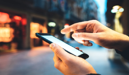 হ্যাকারদের যম এই একটি সেটিংস! এখনই ফোনে অন করুন, কেউ ছুঁতে পারবে না আপনার ডেটা হ্যাকারদের যম এই একটি সেটিংস! এখনই ফোনে অন করুন, কেউ ছুঁতে পারবে না আপনার ডেটা