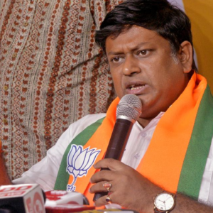 “বিজেপি এলে মাছ বন্ধ হবে না, বরং বিক্রি বাড়বে!” বাজার কাঁপিয়ে তৃণমূলকে জবাব সুকান্তর