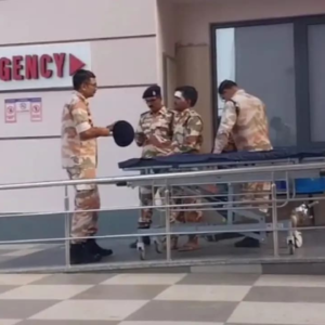 ভোটের আগেই অঘটন! কেন্দ্রীয় বাহিনীর কনভয়ে ট্রাকের ধাক্কা, আশঙ্কাজনক অবস্থায় হাসপাতালে ভর্তি কর্তারা ভোটের আগেই অঘটন! কেন্দ্রীয় বাহিনীর কনভয়ে ট্রাকের ধাক্কা, আশঙ্কাজনক অবস্থায় হাসপাতালে ভর্তি কর্তারা