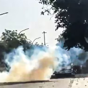 শ্রমিক আন্দোলনের আড়ালে নকশাল ষড়যন্ত্র!’ নয়ডার হিংসায় বিস্ফোরক দাবি যোগী আদিত্যনাথের শ্রমিক আন্দোলনের আড়ালে নকশাল ষড়যন্ত্র!’ নয়ডার হিংসায় বিস্ফোরক দাবি যোগী আদিত্যনাথের