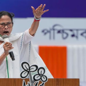 মোদির সেই মাঠেই মমতার ‘পাল্টা’ চাল! বীরভূমের হাইভোল্টেজ সভা থেকে কী বার্তা দিদি-র?