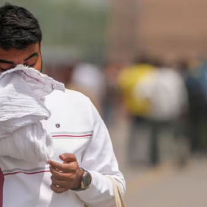 পয়লা বৈশাখের আগেই ‘নরক গুলজার’! প্যাচপ্যাচে গরমে নাজেহাল কলকাতা, কবে আসবে বৃষ্টি?