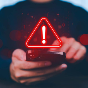 আপনার সব ব্যক্তিগত তথ্য কি অন্যের হাতে? এই ৫টি লক্ষণ দেখলেই বুঝবেন ফোন হ্যাক হয়েছে!