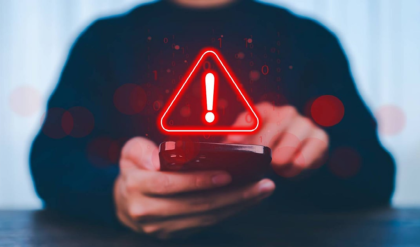 আপনার সব ব্যক্তিগত তথ্য কি অন্যের হাতে? এই ৫টি লক্ষণ দেখলেই বুঝবেন ফোন হ্যাক হয়েছে! আপনার সব ব্যক্তিগত তথ্য কি অন্যের হাতে? এই ৫টি লক্ষণ দেখলেই বুঝবেন ফোন হ্যাক হয়েছে!