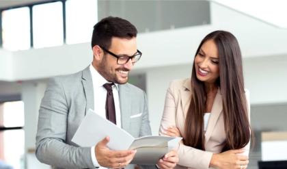 অফিসেই কি মন দিয়েছেন? সহকর্মীর সঙ্গে প্রেমে পড়ার আগে এই ৫টি বিপদ সম্পর্কে জেনে নিন!