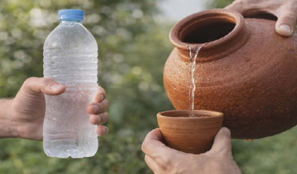 ফ্রিজের ঠান্ডা জল আসলে ‘বিষ’! আজই বদলে ফেলুন অভ্যাস, মাটির কুঁজোই কেন সেরা বিকল্প?