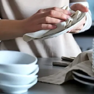 চকচকে বাসনই কি ডাকছে মরণব্যাধি? ডিশওয়াশিং লিকুইড ব্যবহারের এই ভুল প্রাণঘাতী হতে পারে!