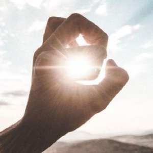 সকাল নাকি বিকেল? ঠিক কোন সময়ের রোদ শরীরে মাখলে মিলবে ম্যাজিক? উত্তর জেনে নিন