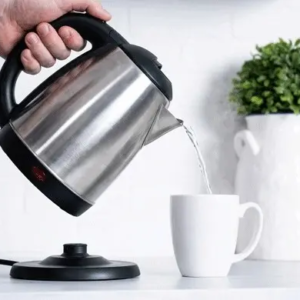 ইলেকট্রিক কেটলি মানেই কি শুধু চা আর গরম জল? এর ৫টি জাদুকরী ব্যবহার দেখলে আপনিও চমকে যাবেন! ইলেকট্রিক কেটলি মানেই কি শুধু চা আর গরম জল? এর ৫টি জাদুকরী ব্যবহার দেখলে আপনিও চমকে যাবেন!