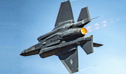 মাঝ আকাশে ১০০০ কোটির যুদ্ধবিমান ধ্বংস! ইরানের মারে কুপোকাত আমেরিকার অত্যাধুনিক এফ-৩৫?