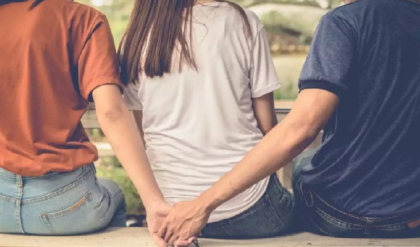 সাবধান! কর্মক্ষেত্রই কি হয়ে উঠছে পরকীয়ার আস্তানা? গবেষণায় উঠে এলো চাঞ্চল্যকর তথ্য! সাবধান! কর্মক্ষেত্রই কি হয়ে উঠছে পরকীয়ার আস্তানা? গবেষণায় উঠে এলো চাঞ্চল্যকর তথ্য!