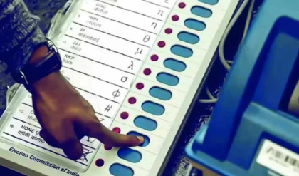 নির্বাচন এবার আপনার ড্রয়িং রুমে! বয়স্ক ও বিশেষভাবে সক্ষমদের জন্য ‘ভোট ফ্রম হোম’ চালু করল কমিশন