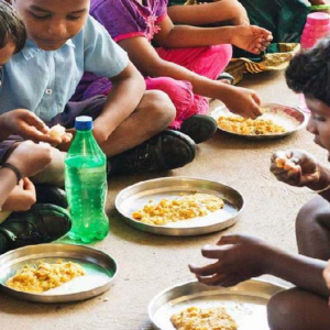 মেনুর বাইরের খাবার খেয়েই কি কেড়ে নিল প্রাণ? ময়ূরভঞ্জে সরকারি স্কুলে শিউরে ওঠা কাণ্ড! মেনুর বাইরের খাবার খেয়েই কি কেড়ে নিল প্রাণ? ময়ূরভঞ্জে সরকারি স্কুলে শিউরে ওঠা কাণ্ড!