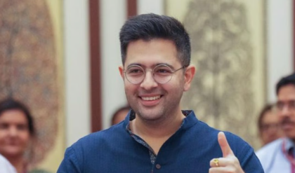 আপ-এ চরম সংঘাত! মোদীকে ভয় পাচ্ছেন রাঘব? চাঞ্চল্যকর অভিযোগে তোলপাড় রাজনীতি।