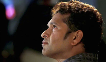 ৫৩ পেরিয়ে ৫৪-তে পা দিলেন ‘ক্রিকেট ঈশ্বর’! জন্মদিনের উপহারে বস্তারের শিশুদের জন্য তৈরি হচ্ছে ৫০টি মাঠ