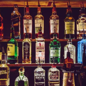 সুরাপ্রেমীদের স্বস্তি! প্রথম দফার ভোট মিটতেই খুলল মদের দোকান, তবে ফের কবে থেকে ‘ড্রাই ডে’?