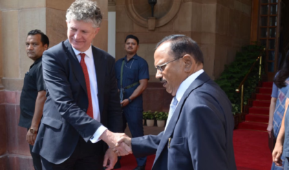 দিল্লি-লন্ডন মৈত্রী এক নতুন উচ্চতায়! অজিত ডোভাল ও জনাথন পাওয়েলের মেগা বৈঠকে বড় পদক্ষেপ