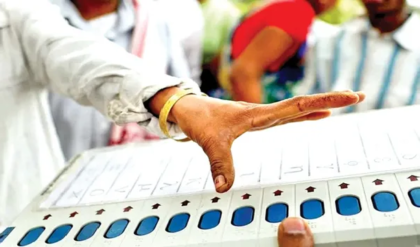 বোতাম টিপলেই বিপত্তি! ফলতা ও মগরাহাটে ইভিএমে অভিনব কারসাজি, ফের কি হবে ভোট? তোলপাড় রাজ্য।