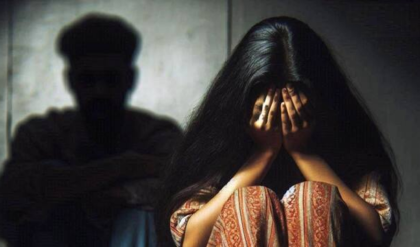 অসভ্যতার চরম সীমা! ফাস্ট ফুড সেন্টারে তরুণীর শ্লীলতাহানি, রুখে দাঁড়িয়ে অভিযুক্তকে উচিত শিক্ষা