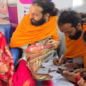 সংসার ধর্মে ‘আইআইটি বাবা’! বেঙ্গালুরুর ইঞ্জিনিয়ার তরুণীর সঙ্গে সাত পাকে বাঁধা পড়লেন অভয় সিং সংসার ধর্মে ‘আইআইটি বাবা’! বেঙ্গালুরুর ইঞ্জিনিয়ার তরুণীর সঙ্গে সাত পাকে বাঁধা পড়লেন অভয় সিং