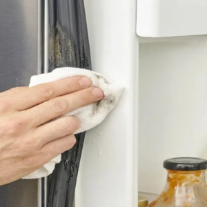 ফ্রিজের দরজার রাবার কি কালো হয়ে গেছে? মাত্র ৫ মিনিটে নতুনের মতো ঝকঝকে করার সহজ ঘরোয়া টেকনিক! ফ্রিজের দরজার রাবার কি কালো হয়ে গেছে? মাত্র ৫ মিনিটে নতুনের মতো ঝকঝকে করার সহজ ঘরোয়া টেকনিক!