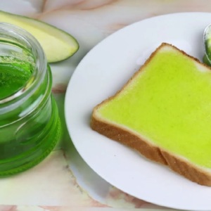 গরমে প্রাণ জুড়াতে ঘরেই বানান দোকানের মতো কাঁচা আমের জেলি, রইল সহজ রেসিপি!