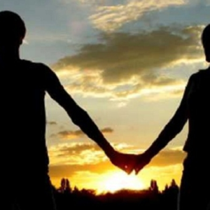 হারিয়ে যাওয়া প্রেম ফেরাতে চান? পুরনো সম্পর্ক নতুন করে রাঙিয়ে তোলার ৫টি অব্যর্থ কৌশল!