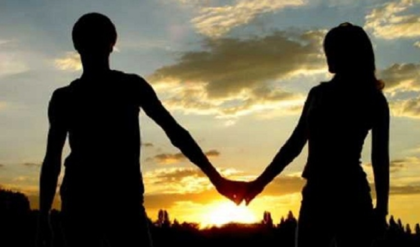 হারিয়ে যাওয়া প্রেম ফেরাতে চান? পুরনো সম্পর্ক নতুন করে রাঙিয়ে তোলার ৫টি অব্যর্থ কৌশল!