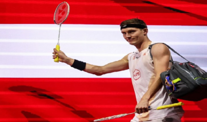 ব্যাডমিন্টন দুনিয়ায় নক্ষত্রপতন! মাত্র ৩২ বছরেই চোখের জলে অবসর নিলেন কিংবদন্তি ভিক্টর অ্যাক্সেলসেন