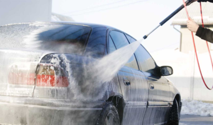 এক বালতি জলেই বাজিমাত! বাড়িতে গাড়ি ধোয়ার সময় স্ক্র্যাচ এড়াতে মেনে চলুন এই সিক্রেট টিপস