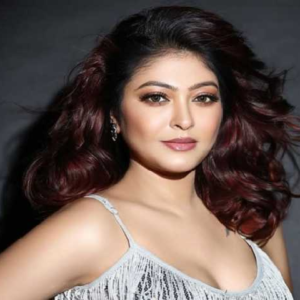 রুকমার হাতে কি ভূতের খপ্পর? রহস্যময় ‘বেগুনকোদর’ স্টেশনে পা রাখছেন টলি সুন্দরী!