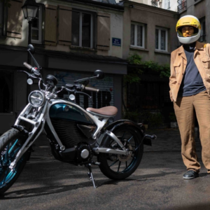 রাজকীয় এন্ট্রি! ইলেকট্রিক দুনিয়ায় পা রাখল রয়্যাল এনফিল্ড, লঞ্চ হলো Flying Flea C6 রাজকীয় এন্ট্রি! ইলেকট্রিক দুনিয়ায় পা রাখল রয়্যাল এনফিল্ড, লঞ্চ হলো Flying Flea C6