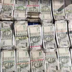 ভোটের আগে আরপিএফ-এর অ্যাকশন! হাওড়া ও শালিমারে উদ্ধার লক্ষ লক্ষ নগদ ও বিদেশি মুদ্রা ভোটের আগে আরপিএফ-এর অ্যাকশন! হাওড়া ও শালিমারে উদ্ধার লক্ষ লক্ষ নগদ ও বিদেশি মুদ্রা