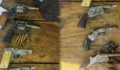 ভাঙড়ে ফের বারুদের গন্ধ: নির্বাচনের মুখে আইএসএফ কর্মীর বাড়িতে অস্ত্রের পাহাড়, শ্রীঘরে ‘ডিলার’ হাবিবুর!