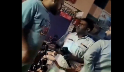 বিহারের গয়ায় তাণ্ডব! এএসআই-এর হাত ভেঙে দেওয়ার অভিযোগ এমএলসি কালাম কুরেশির বিরুদ্ধে বিহারের গয়ায় তাণ্ডব! এএসআই-এর হাত ভেঙে দেওয়ার অভিযোগ এমএলসি কালাম কুরেশির বিরুদ্ধে