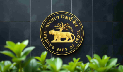 অনলাইন পেমেন্টে বড় ধাক্কা! ১০ হাজার টাকার বেশি লেনদেনে ১ ঘণ্টা অপেক্ষার প্রস্তাব RBI-এর অনলাইন পেমেন্টে বড় ধাক্কা! ১০ হাজার টাকার বেশি লেনদেনে ১ ঘণ্টা অপেক্ষার প্রস্তাব RBI-এর