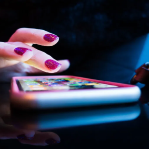 পুরনো ফোন বিক্রির আগে এই ৫টি কাজ করেছেন তো? না করলেই বিপদে পড়তে পারেন আপনার ব্যক্তিগত তথ্য! পুরনো ফোন বিক্রির আগে এই ৫টি কাজ করেছেন তো? না করলেই বিপদে পড়তে পারেন আপনার ব্যক্তিগত তথ্য!