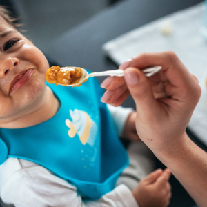 বাচ্চার খাওয়ার নাম শুনলেই কি আপনি চিন্তায় পড়েন? খুদেদের খিদে বাড়ানোর এই ৫টি জাদুকরী উপায় জানুন! বাচ্চার খাওয়ার নাম শুনলেই কি আপনি চিন্তায় পড়েন? খুদেদের খিদে বাড়ানোর এই ৫টি জাদুকরী উপায় জানুন!