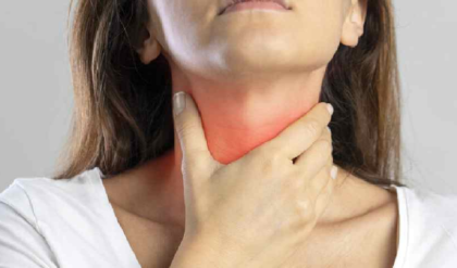 গলায় অসহ্য ব্যথা আর টনসিলের জ্বালা? অপারেশন ছাড়াই মুক্তি পাওয়ার ৪টি ঘরোয়া টোটকা জানুন!